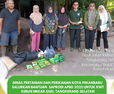 DISTANKAN PEKANBARU SALURKAN BANTUAN SARANA PRASARANA PERTANIAN APBD 2025