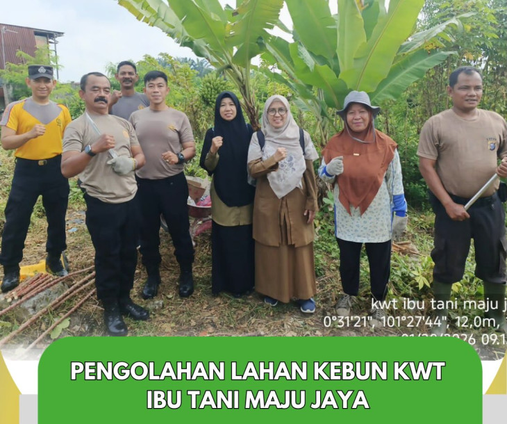 Pengolahan Lahan di Kebun KWT Ibu Tani Maju Jaya