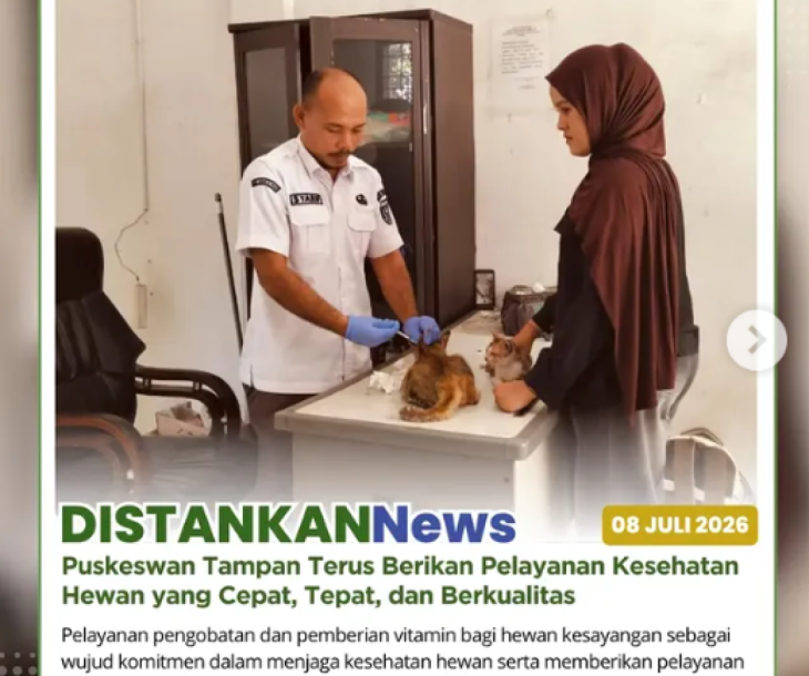 Tim Puskeswan Tampan memberikan pelayanan pengobatan dan pemberian vitamin