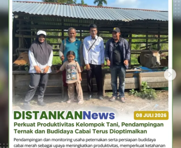 Tim Puskeswan Tampan memberikan pelayanan pengobatan dan pemberian vitamin